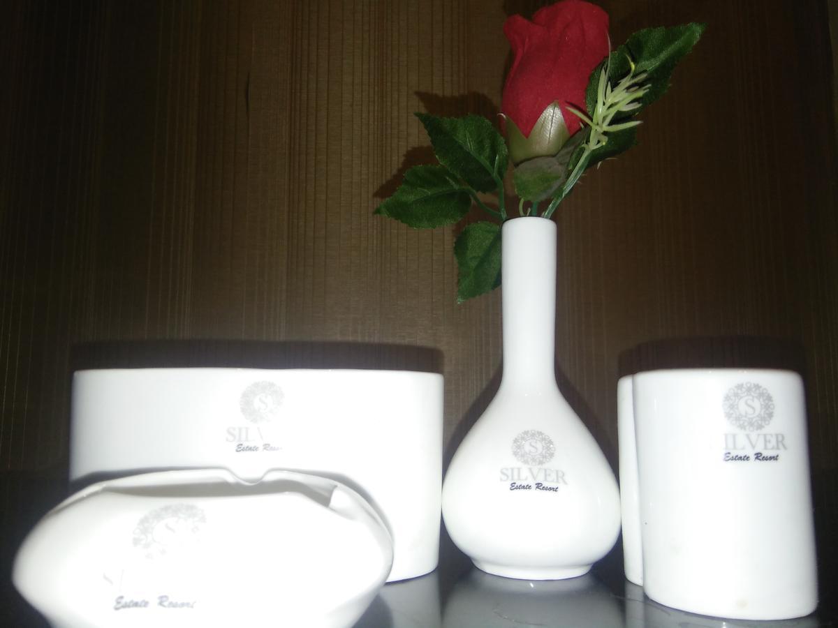 Silver Estate Resort Tikamgarh Extérieur photo